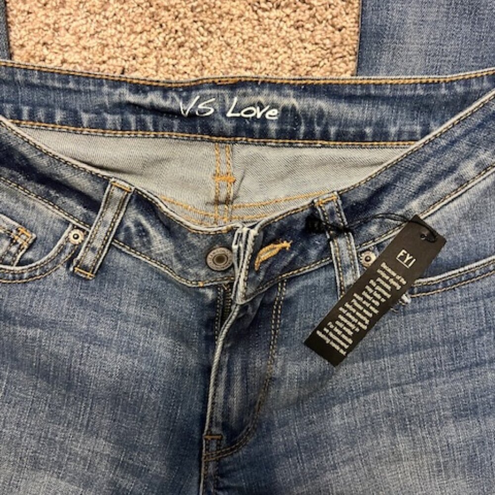 VS Love Jeans - New
